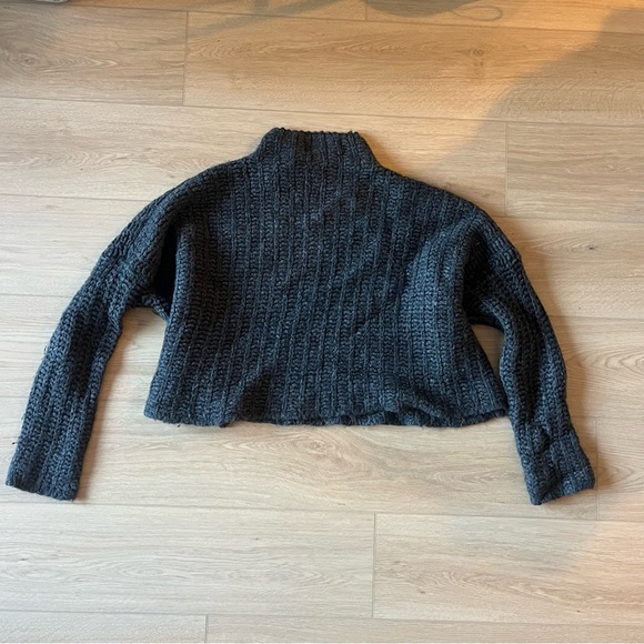 Cozy Gray Aerie Knit Mock Neck Sweater - Picture 3 of 3